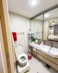 The Lakefront Residences (D22), Condominium #604905251